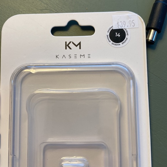 iPhone 14 phone case - Picture 2 of 7